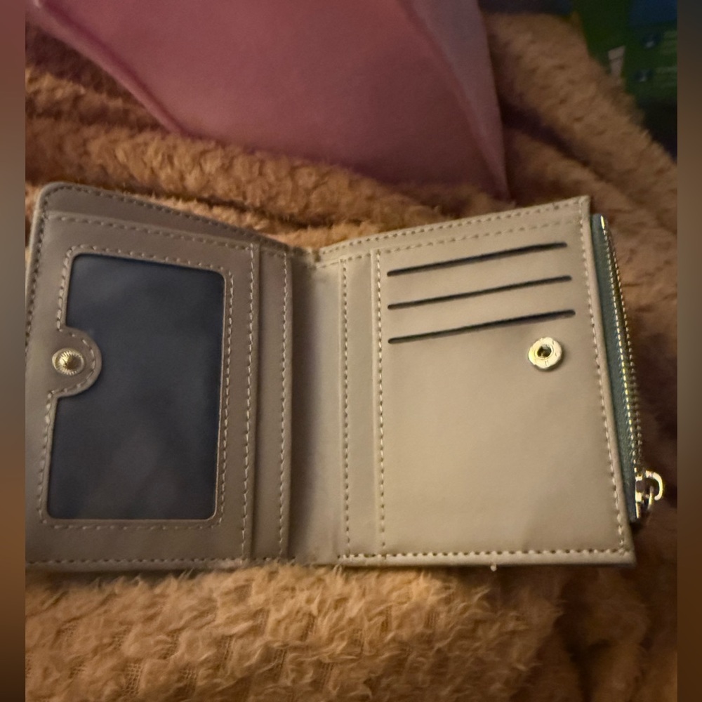 Source Unknown Green Wallet With Embroidered Cats - image 2